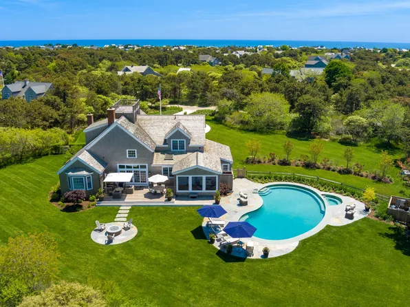 24 Masaquet Ave, Nantucket, MA 02554
