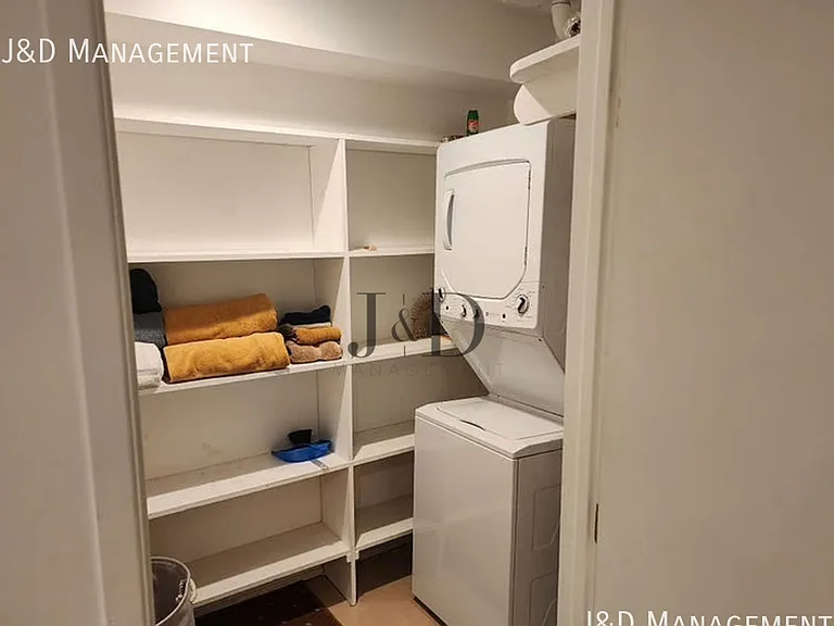 3730 Arizona St — Photo 11