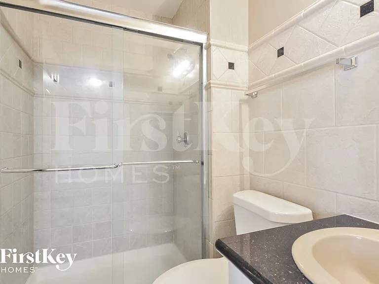 2740 Sherwood Dr — Photo 11