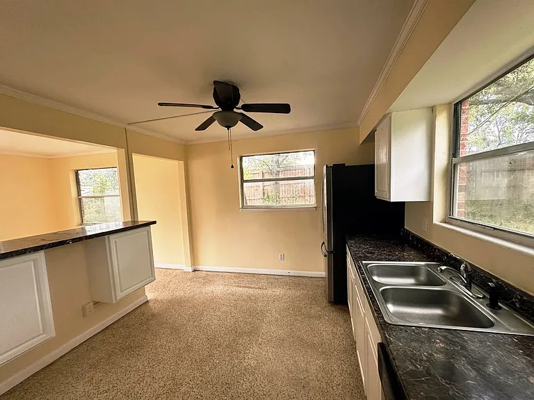 6064 Longchamp Dr #6064 — Photo 7