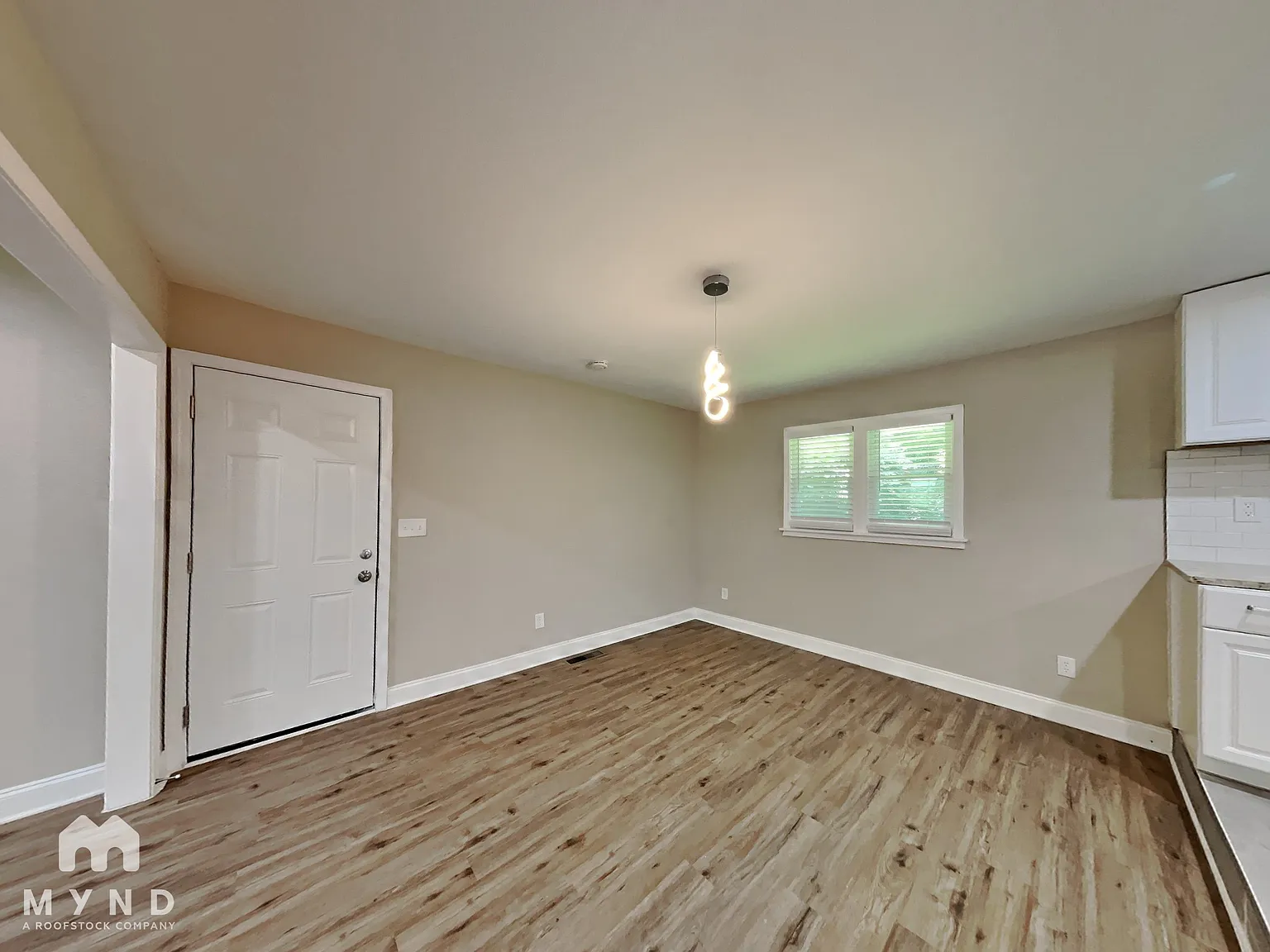 3 bed, 2.0 bath, 1218 sqft, $1,625 — Photo 4