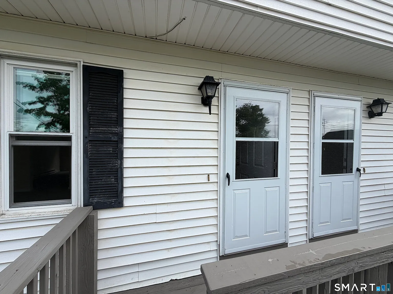 3 bed, 1.0 bath, 1050 sqft, $2,200 — Photo 3