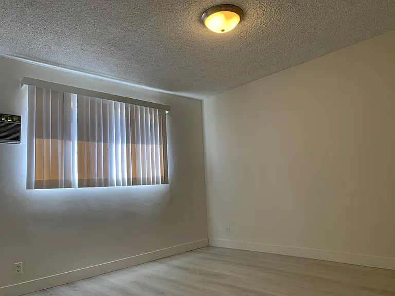 Spacious bedroom.
