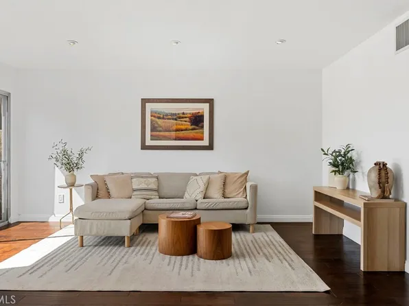 5112 W 1st St APT C, Santa Ana, CA 92703