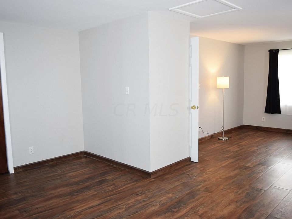1st image of 462 Amesbury Dr