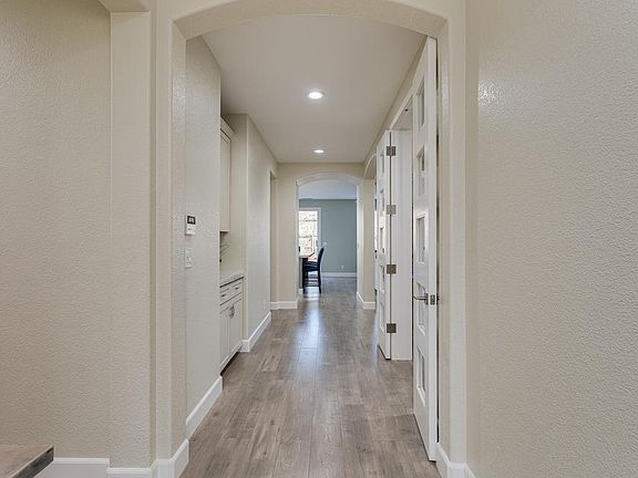 5th image of 1207 Eschelman Ct