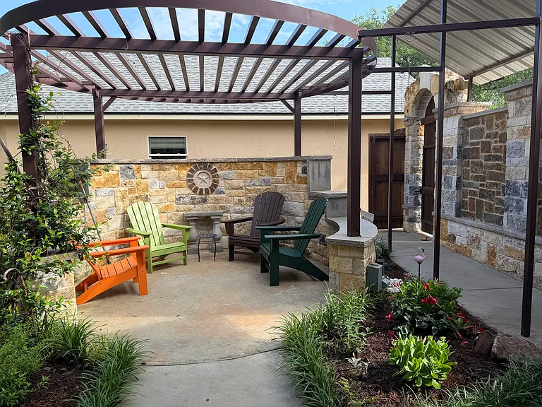2453 Bottoms East Rd — Photo 32