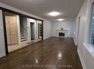 12 Armstrong St, Brampton, ON L6W 1W6