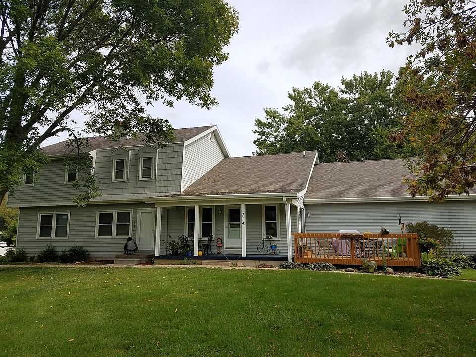 1st image of 716 NW Greenwood St