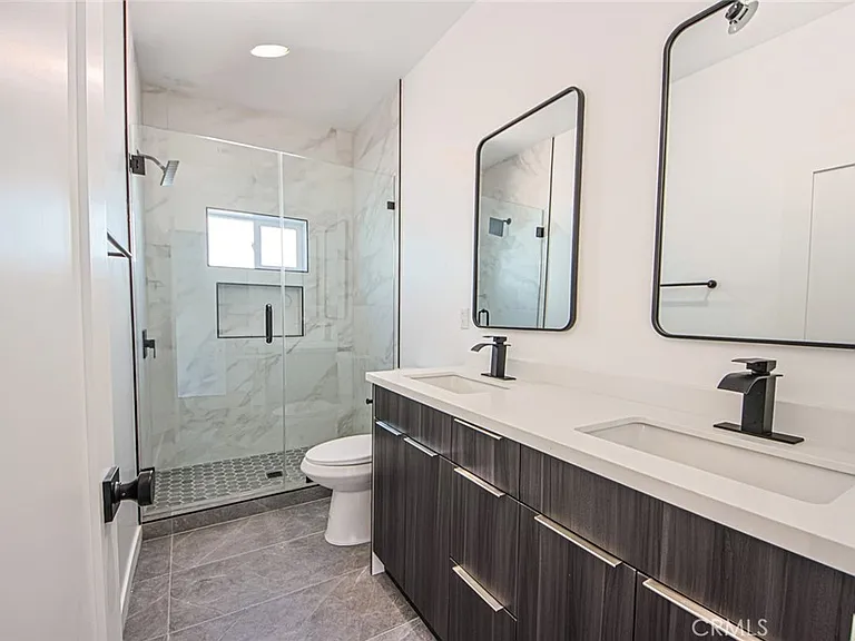 5235 Satsuma Ave — Photo 35