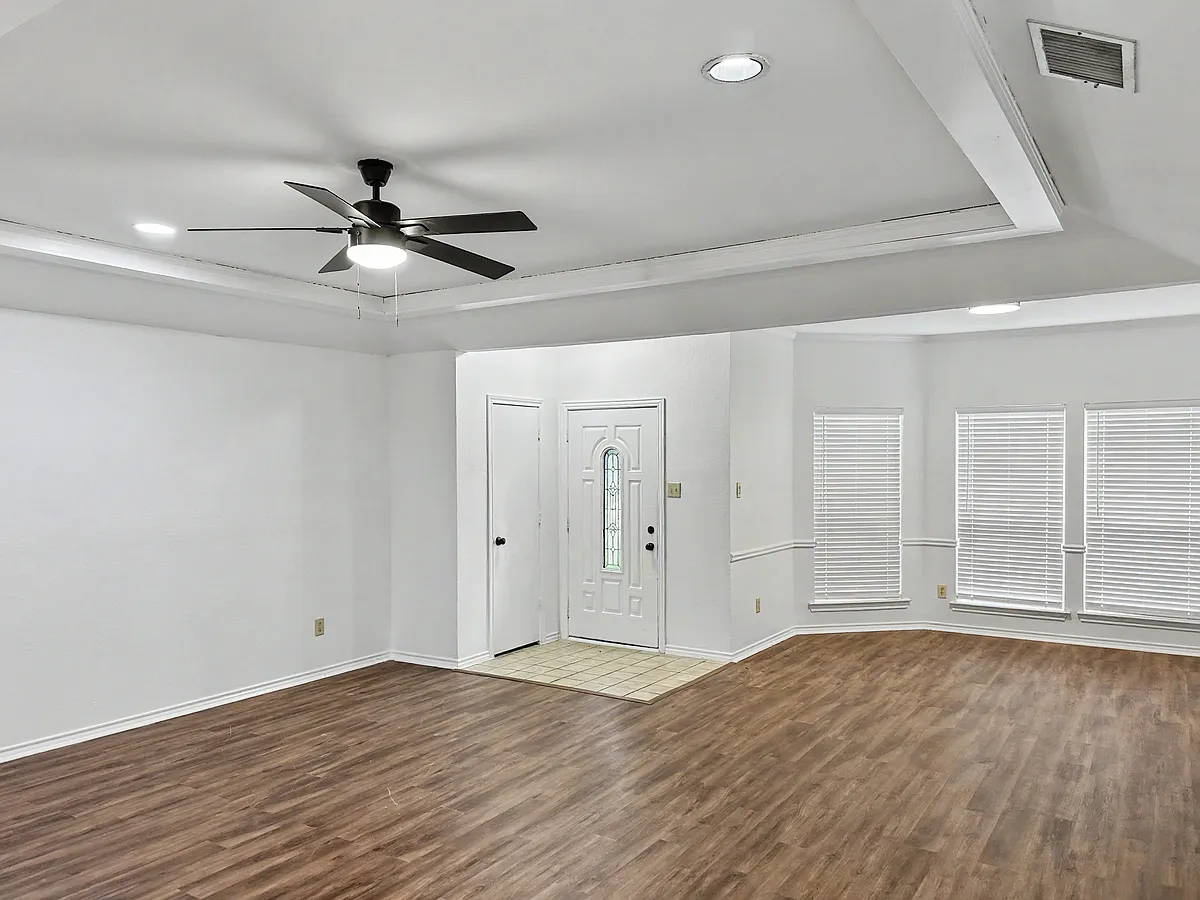 Building Photo - 2730 Big Oaks Dr