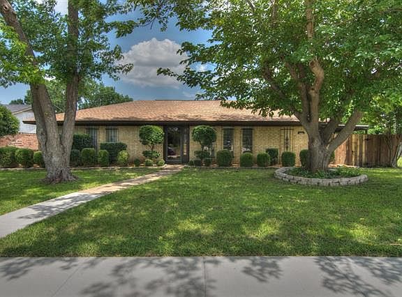 2nd image of 1928 Forestdale Dr