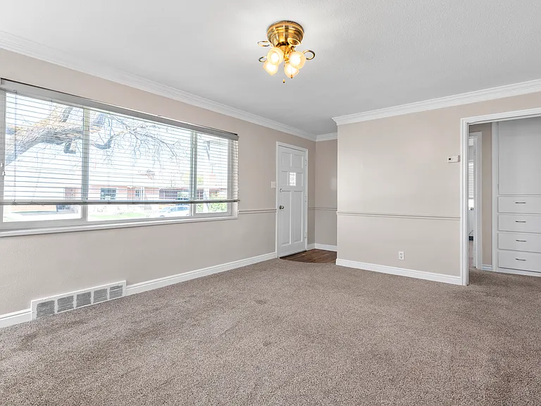 1334 N 380 W #1334 — Photo 4