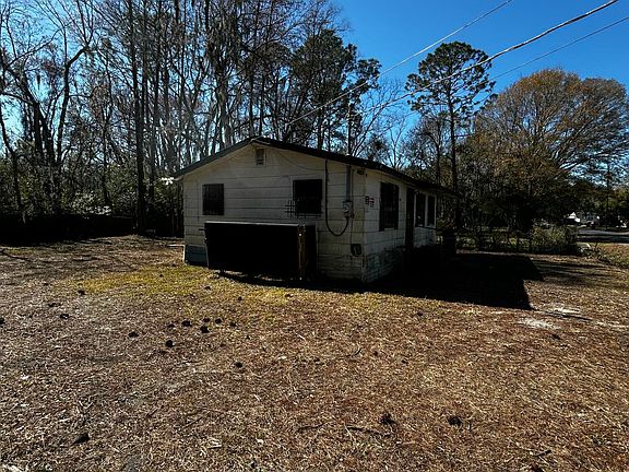 4th image of 6056 FLICKER Avenue