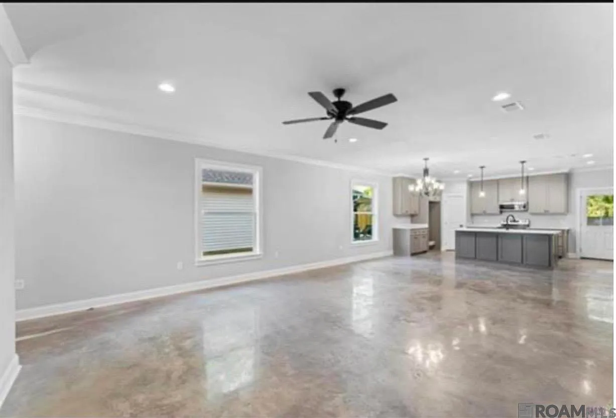 4 bed, 1850 sqft, $2,000 — Photo 3