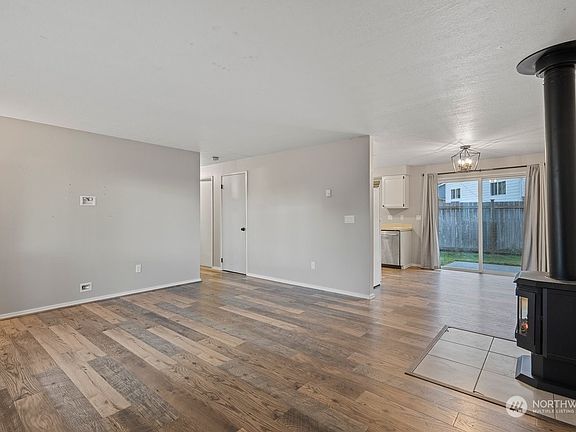 4th image of 24 Kinkaid Drive
