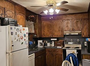 3190 Lakewood Dr, Kinston, NC 28504