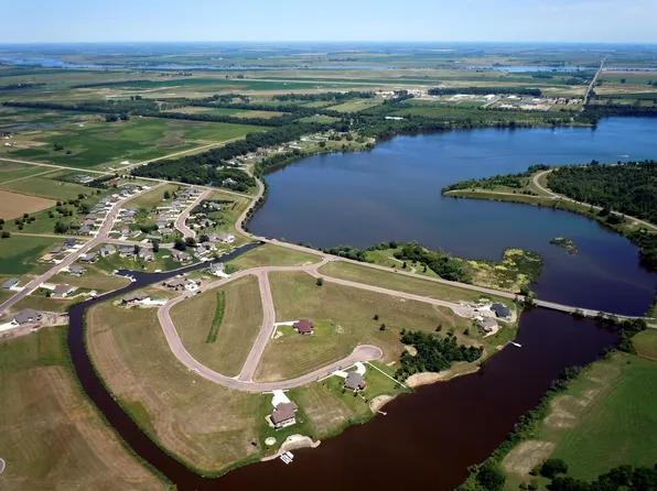 Bills Beach Dr, Mitchell, SD 57301