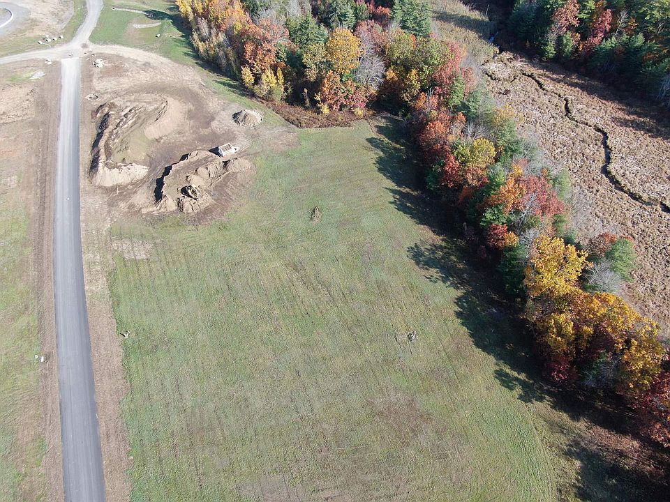 1st image of 44 Iron Horse Dr