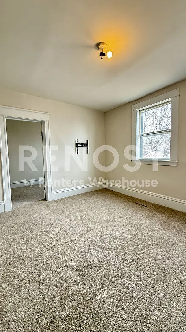 Available Now 2 Bedroom 2 Bath Condo in St. Paul — Photo 1