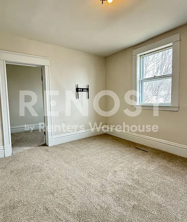 935 E Sims Ave #3