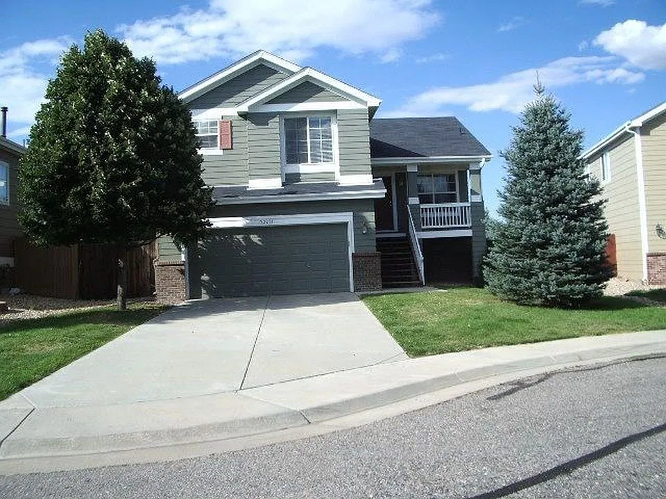 3 bed, 2.5 bath, 1424 sqft, $2,650 — Photo 1
