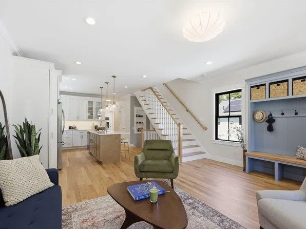 33 Landy Ave, Florence, MA 01062