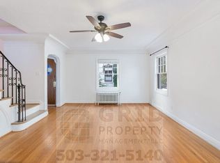 2250 NE Flanders St APT 12, Portland, OR 97232