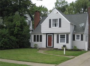 10 Huntington Ct, Hamburg, NY 14075