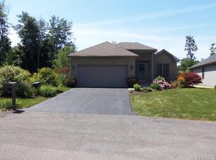 4840L McKinley Pkwy #7, Hamburg, NY 14075