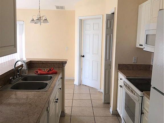 4th image of 718 Jack Ave S