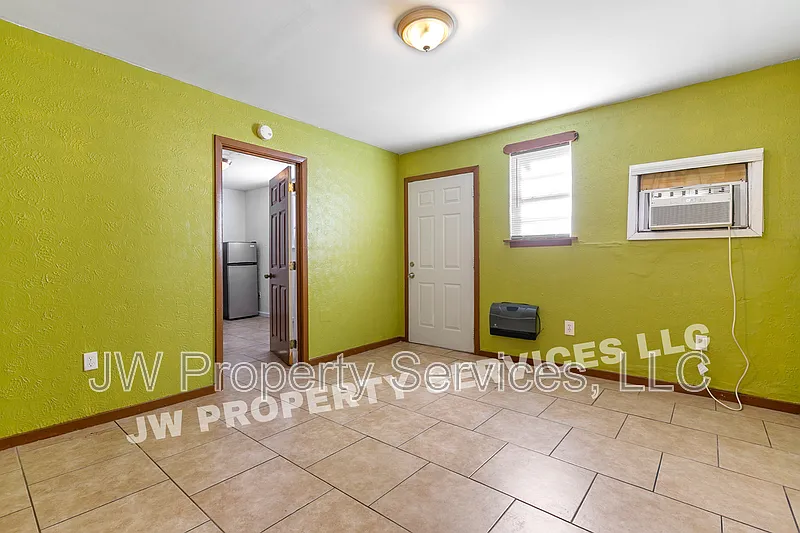 1 bed, 1.0 bath, 580 sqft, $950 — Photo 4