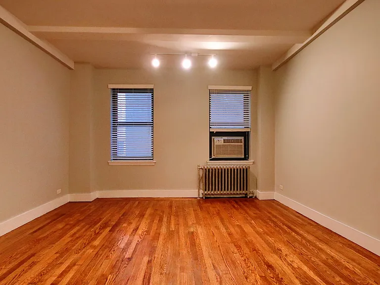 11 Waverly Pl #6N — Photo 3