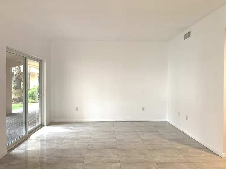 17230 Newhope St #114 — Photo 4