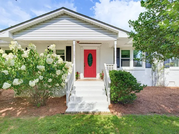 161 Caroline Dr, Roebuck, SC 29376
