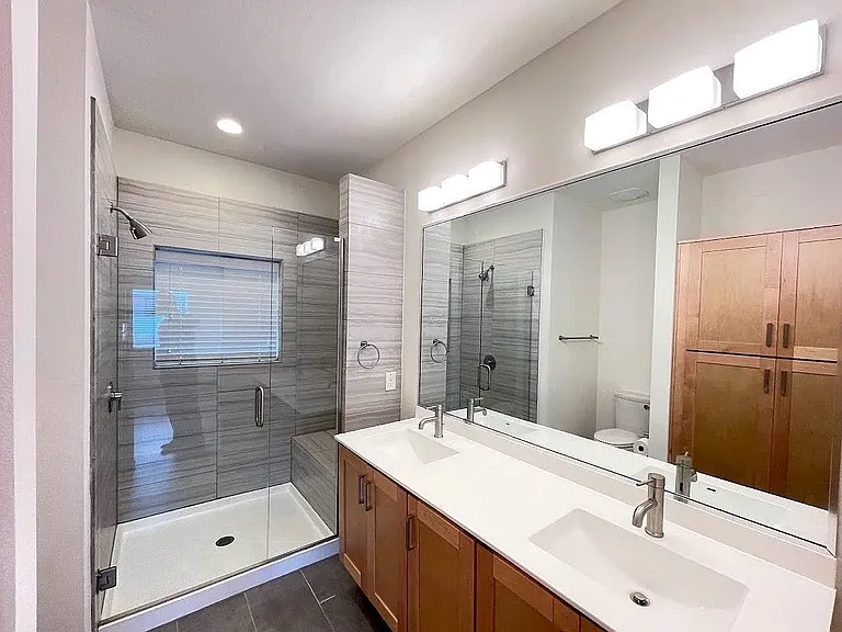 2101 Montopolis Dr #20 — Photo 22