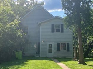 208 S Main St #E, Delavan, WI 53115