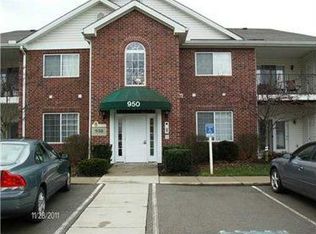950 Hidden Ridge Ct APT 202, South Park, PA 15129