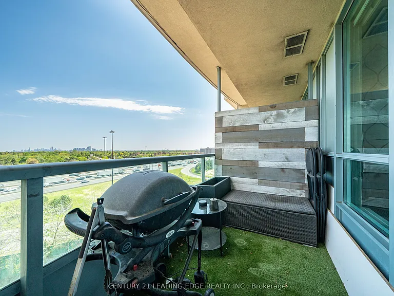 17 Barberry Pl #808 — Photo 27