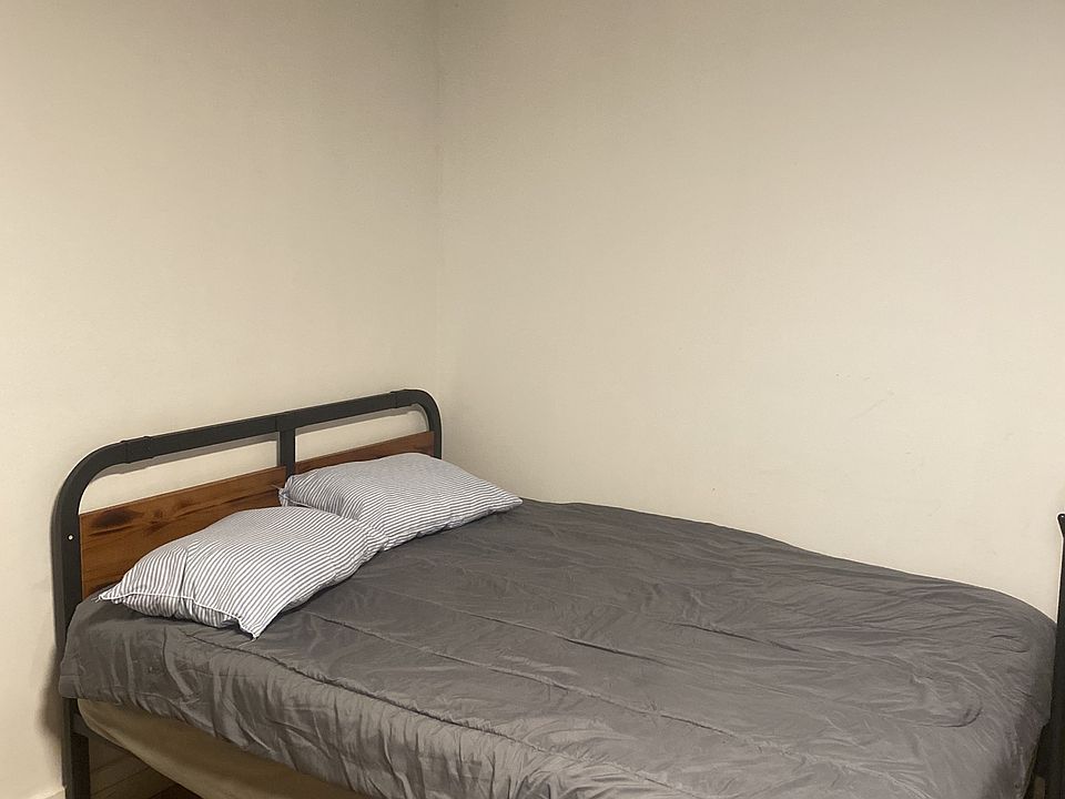 2nd image of 433 Main St #11492667