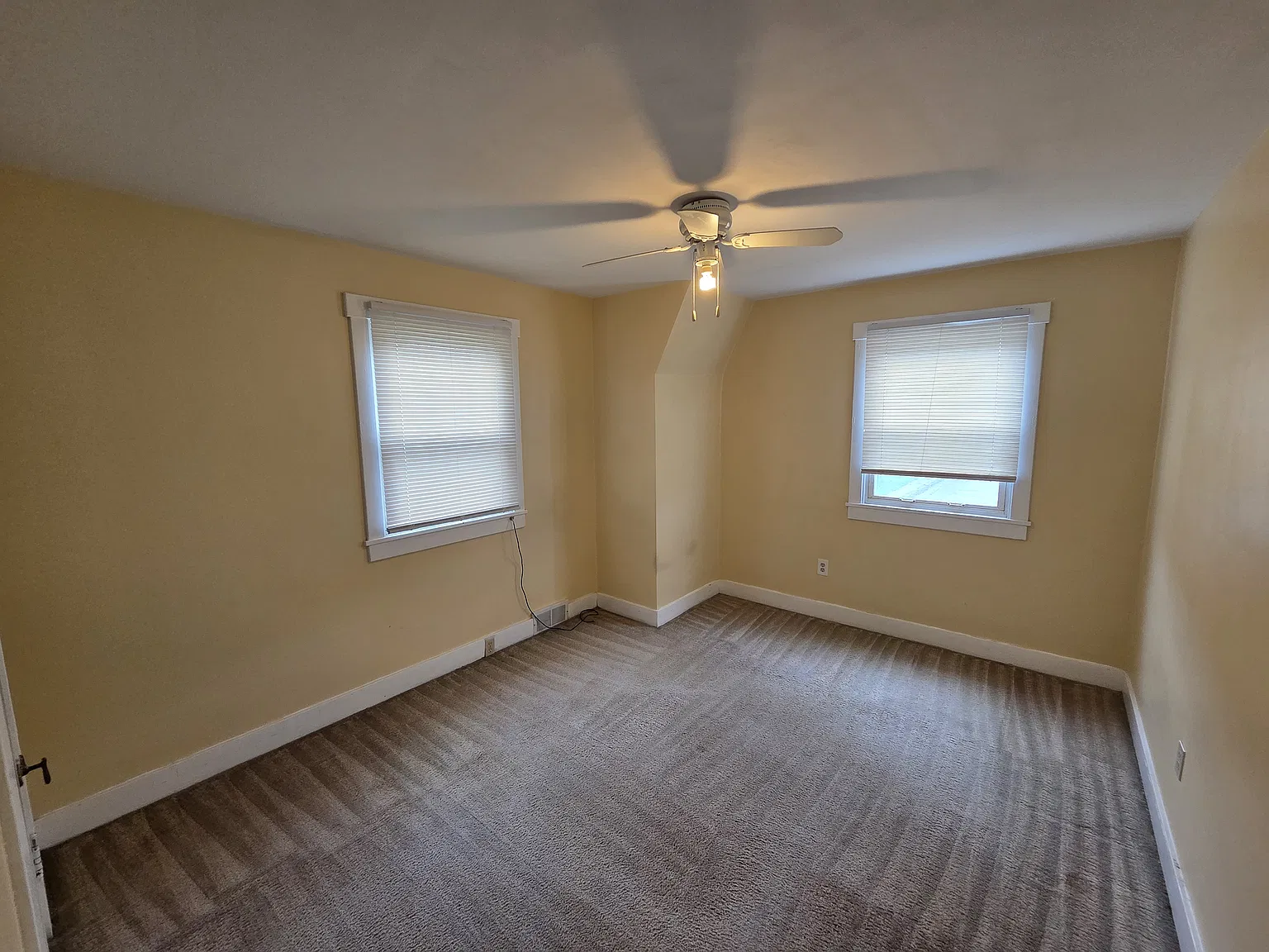3 bed, 1215 sqft, $1,500 — Photo 4