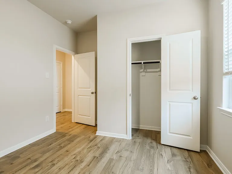 16459 Honeysuckle Hill Dr — Photo 14
