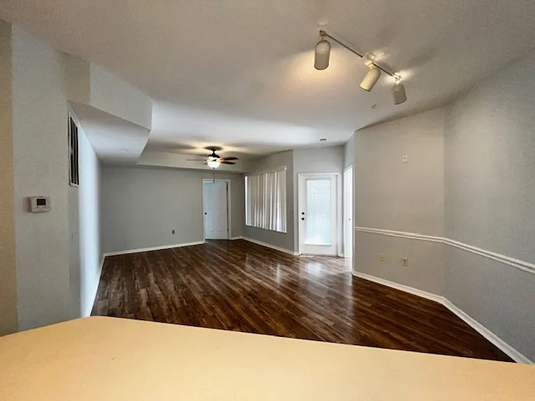 5554 Metrowest Blvd #4 — Photo 24