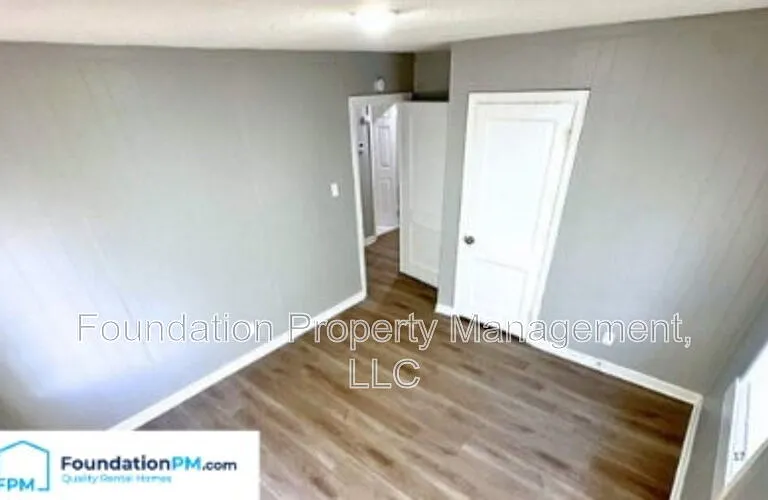 1748 Benning St — Photo 10