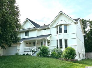 15911 Jackson Dr, Omaha, NE 68118