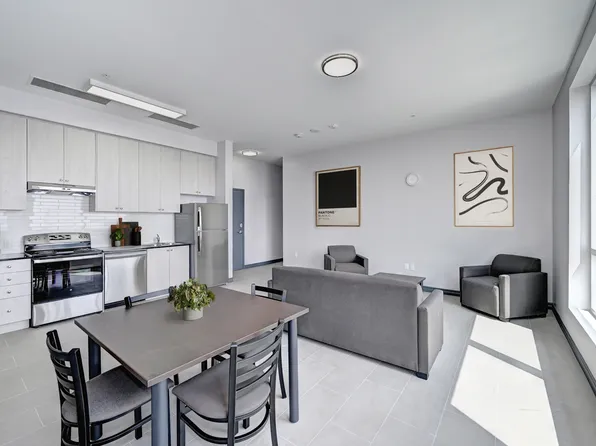 1 Columbia St W, Waterloo, ON N2L 0C8