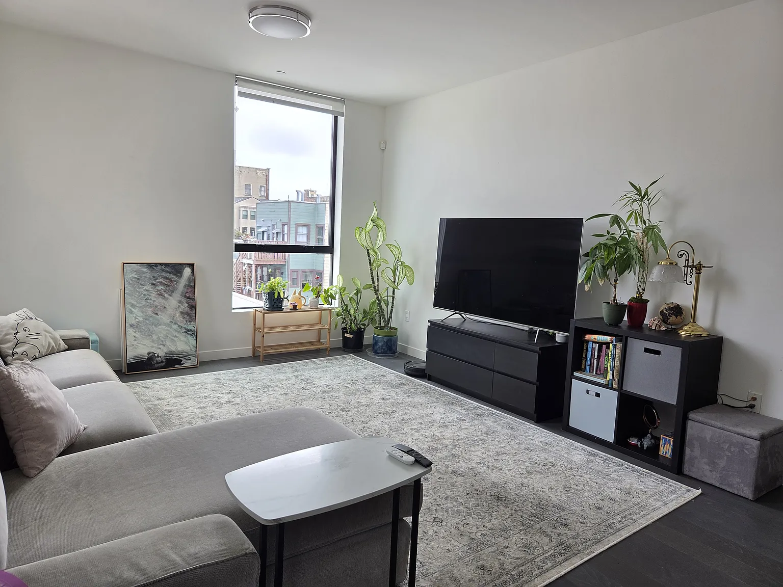 2 bed, 999 sqft, $5,295 — Photo 4