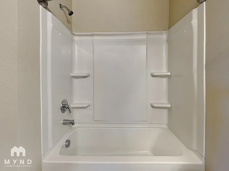 938 Pinehurst Loop — Photo 9
