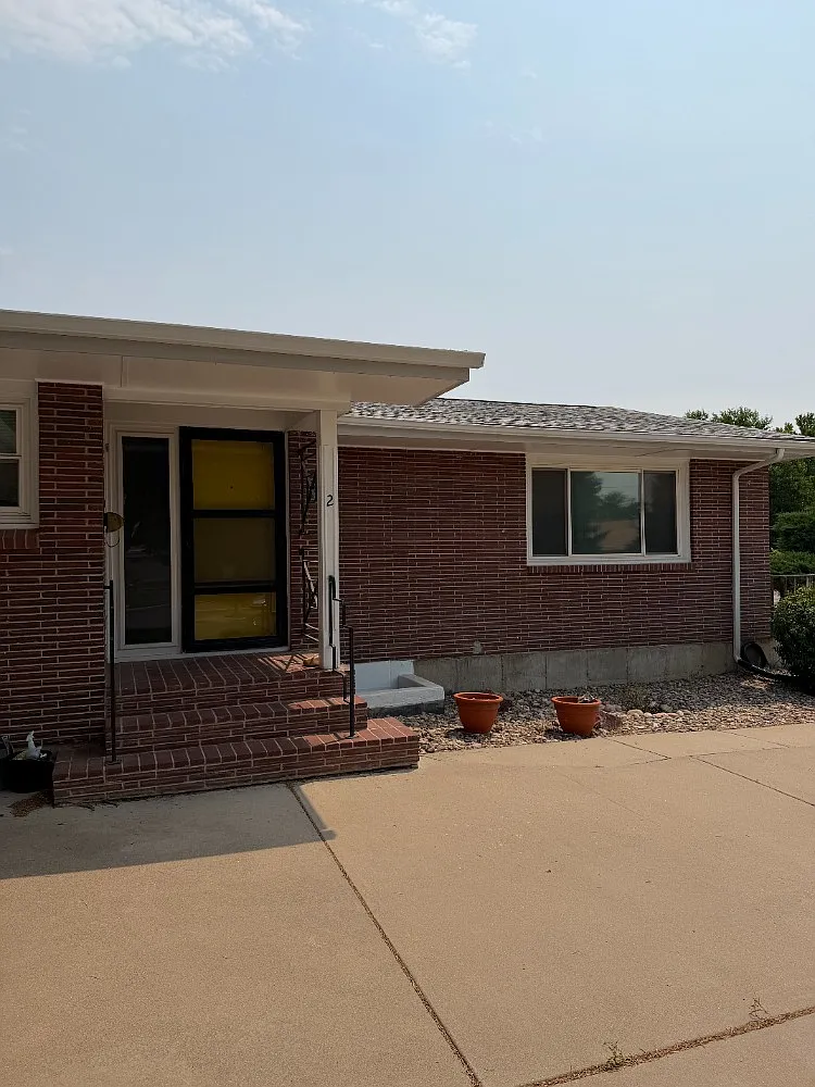 2 bed, 1200 sqft, $1,300 — Photo 1