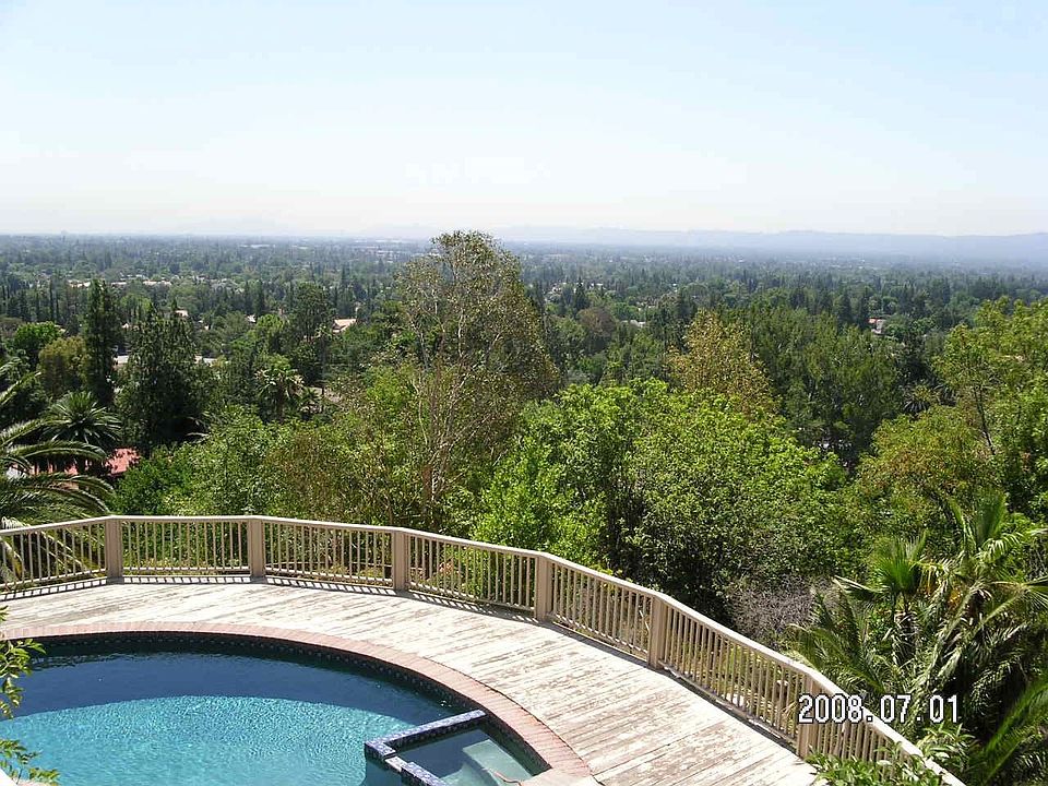 1st image of 10500 Northridge Hill Dr